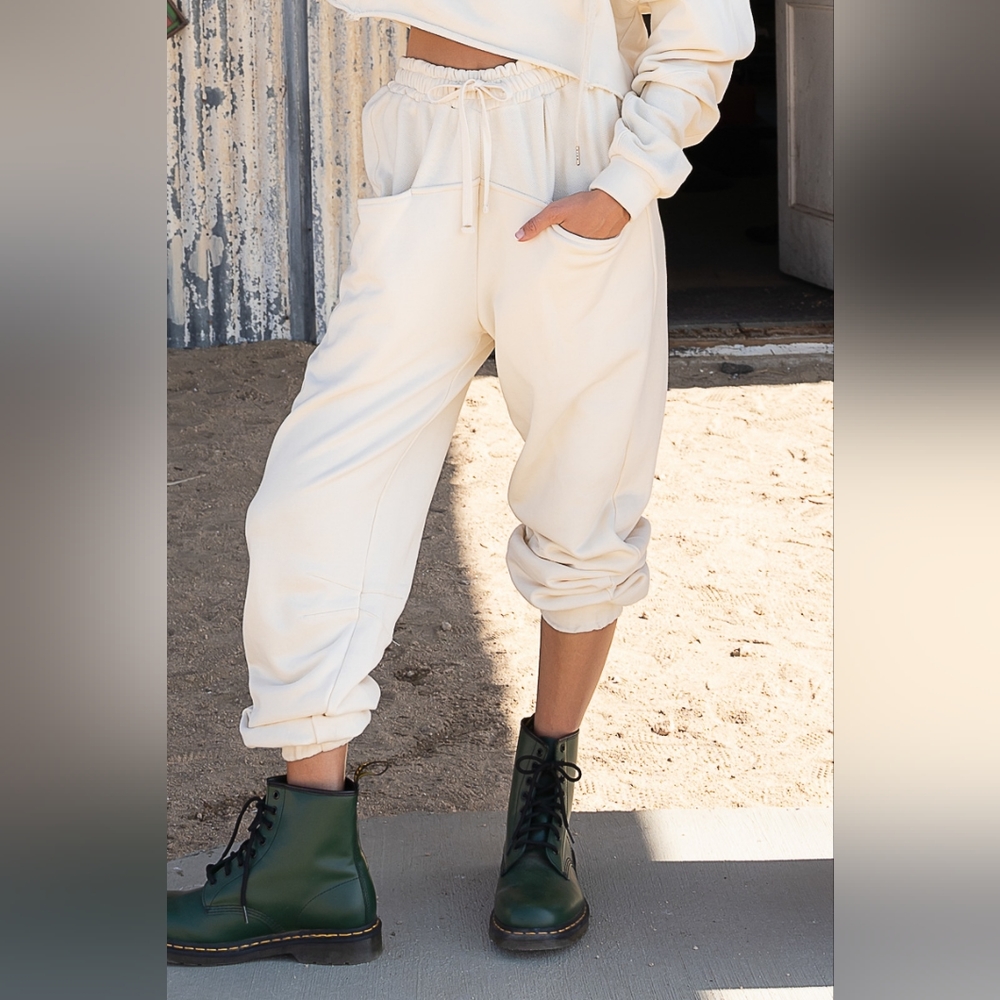 French Terry Jogger Sweatpants - Milk - Picture 1 of 3